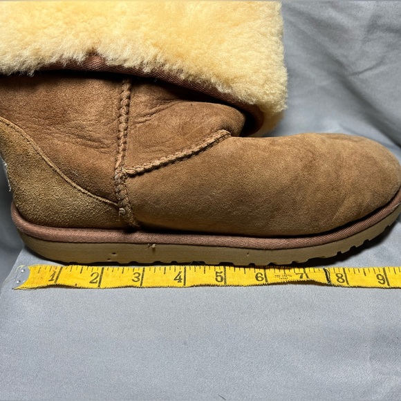 UGG Women's Pull On Sheepskin Warm Classic Tall II Boot Size 7 - Picture 3 of 6